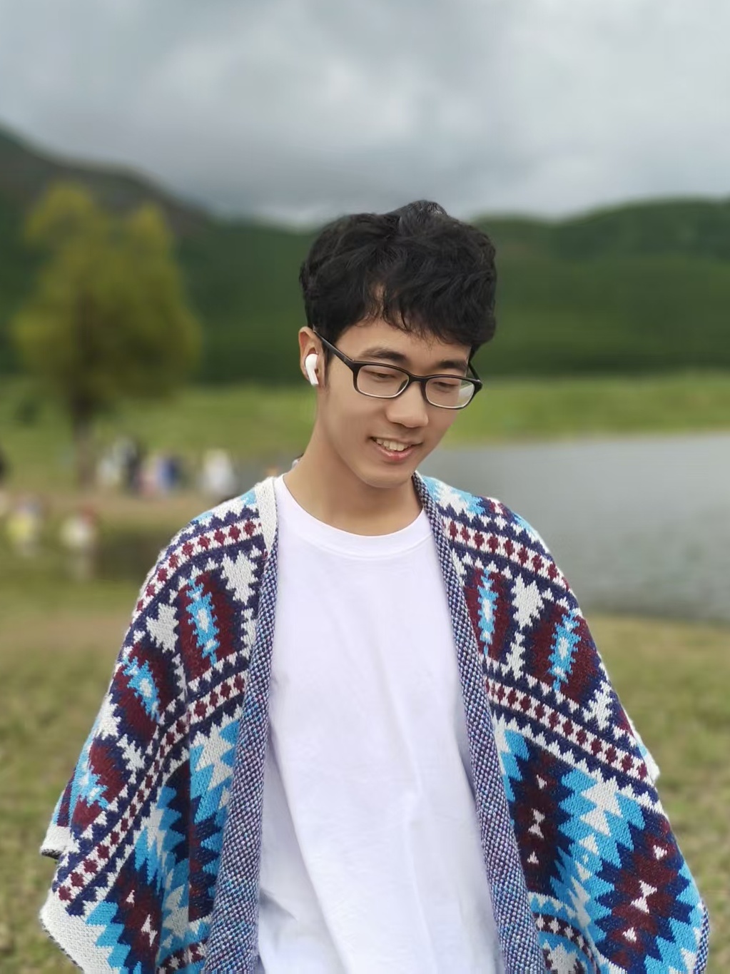 Yihang Chen